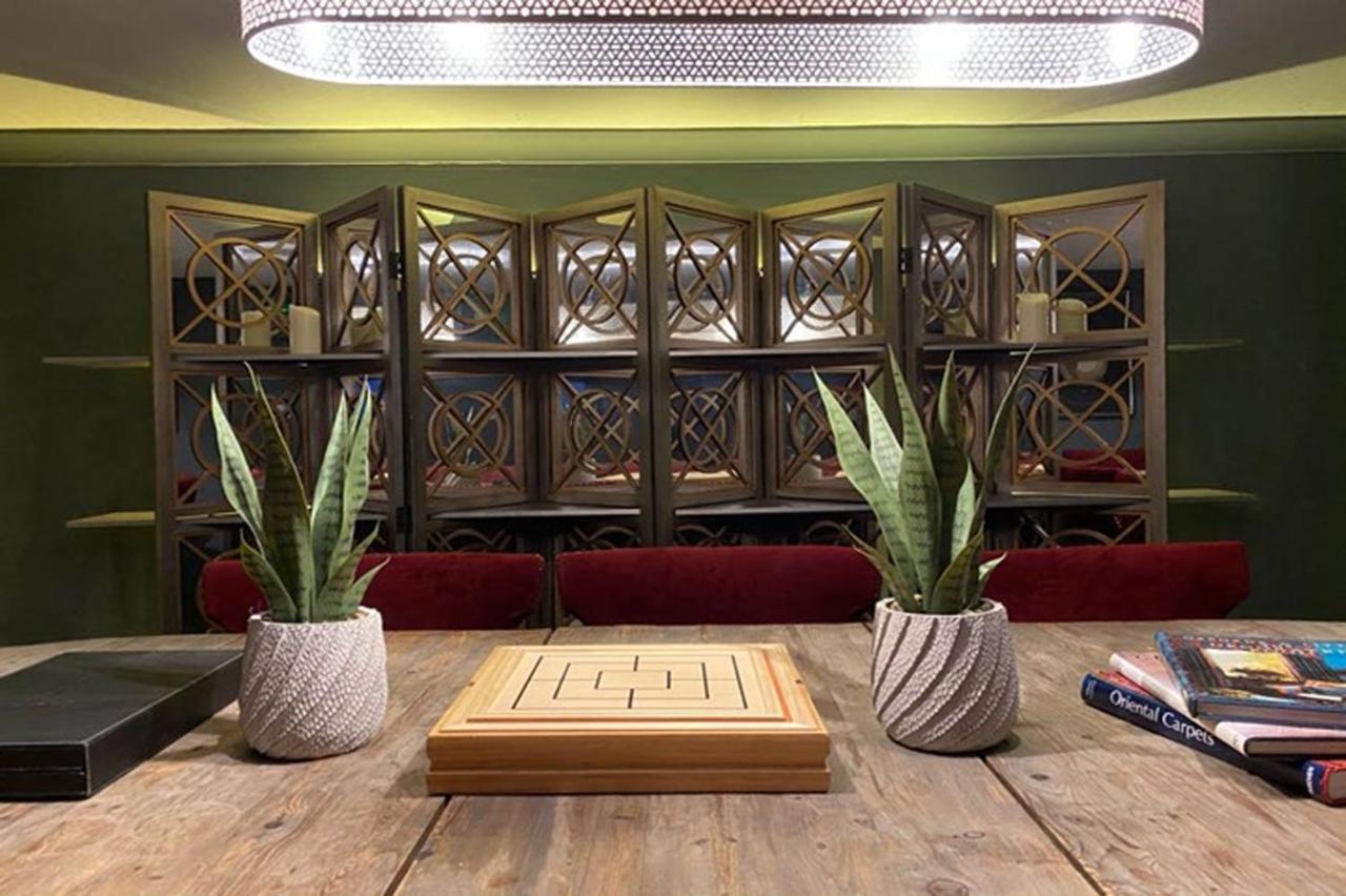 Bampton Townhouse Hotel Buitenkant foto