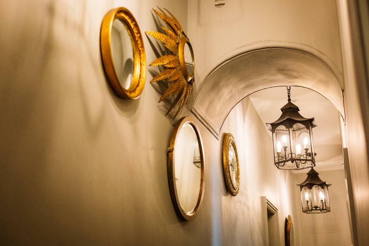 Bampton Townhouse Hotel Buitenkant foto