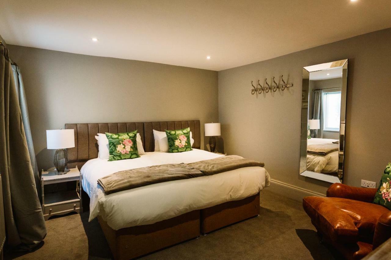 Bampton Townhouse Hotel Buitenkant foto