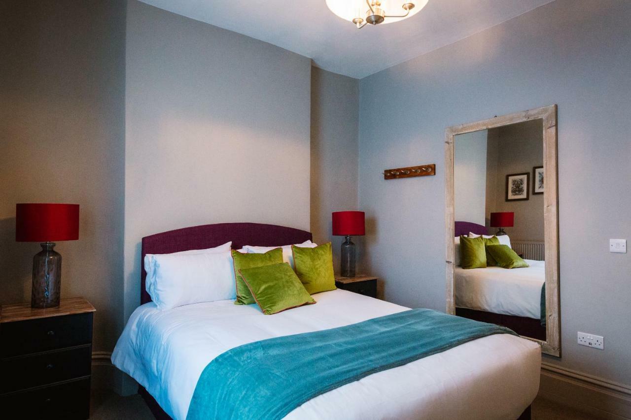Bampton Townhouse Hotel Buitenkant foto