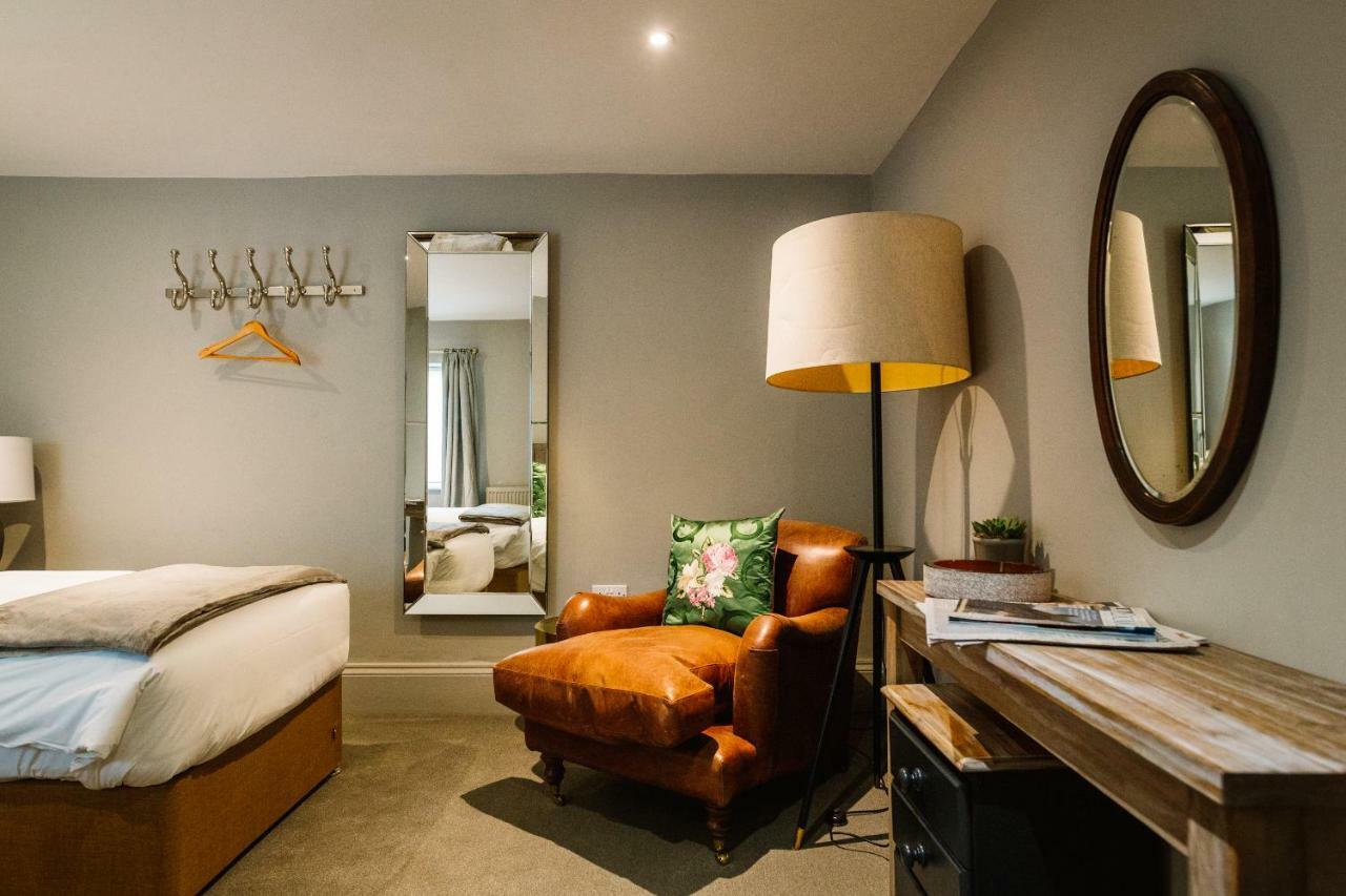 Bampton Townhouse Hotel Buitenkant foto