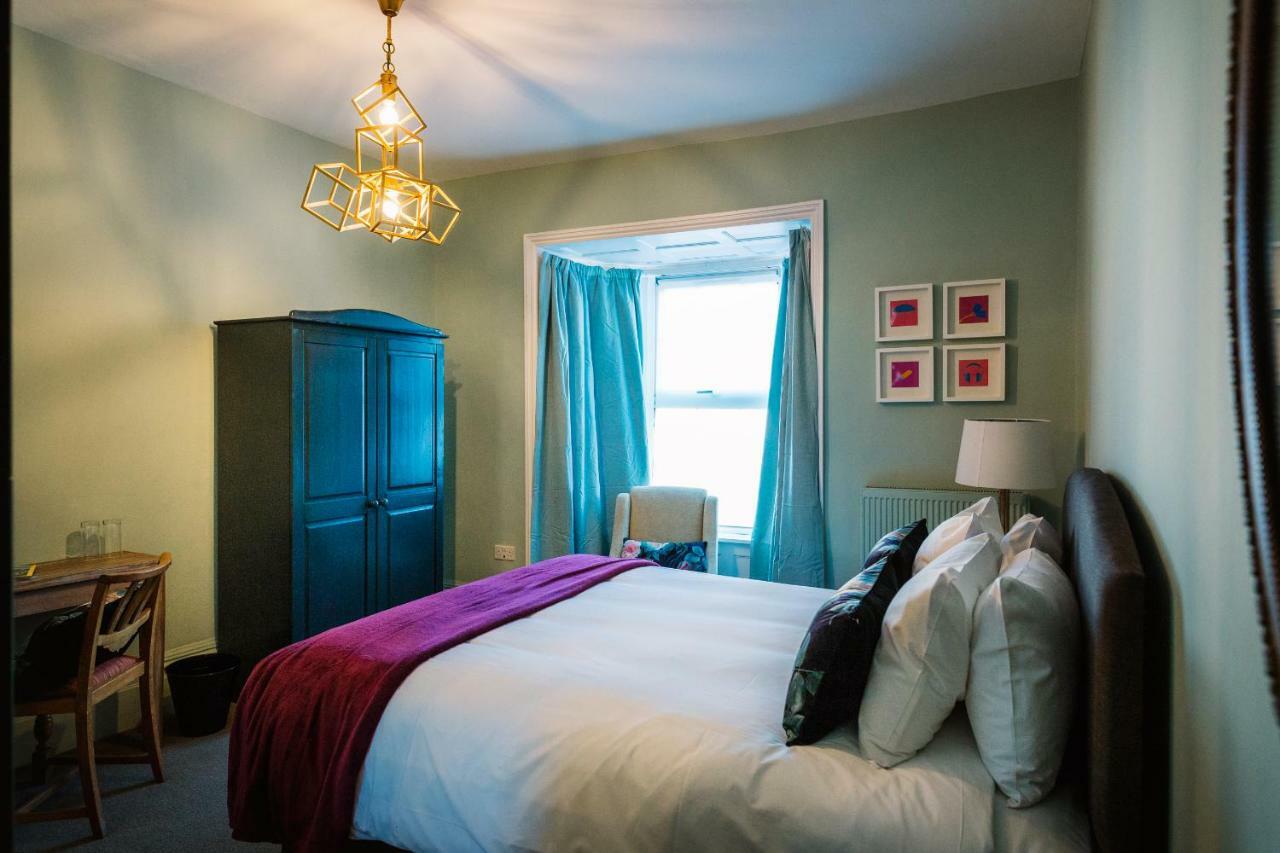 Bampton Townhouse Hotel Buitenkant foto